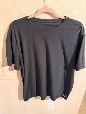 Vuori Strato Tech Tee Black Heather Performance T-Shirt Men’s Size Large